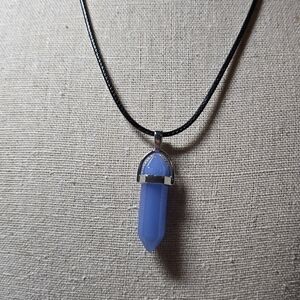 Elegant Blue Pendant Necklace